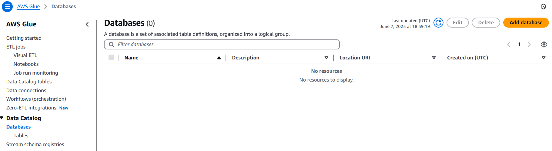 AWS Glue's database page showing no databases.